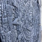 Aztekenkalender als Fassadenelement